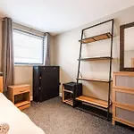 Central Apt In Manchester With Secure Parking